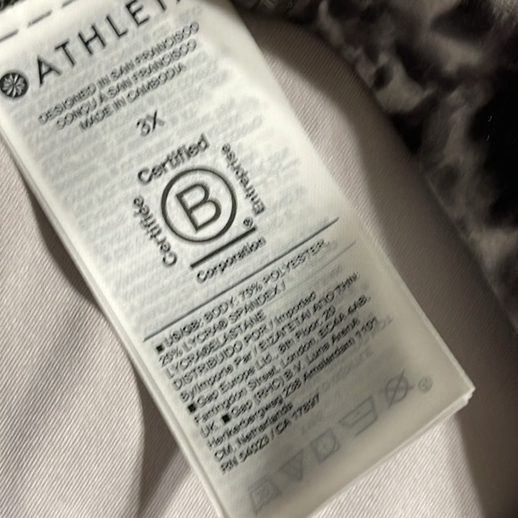 NWT Athleta Salutation stash 7/8 tight leggings 3x - Picture 7 of 7